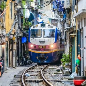 Hanoi: Guided Food Tour with Train Street Visit